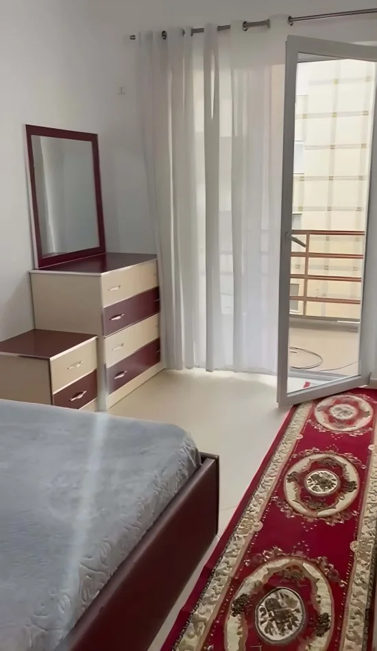 Tirane, jepet me qera apartament 1+1+Ballkon Kati 7, 70 m² 400 € (Astir)