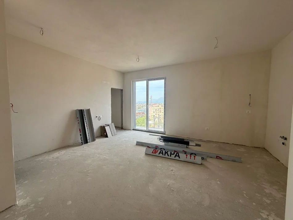 Tirane, shitet apartament 2+1 Kati 9, 92 m² 195.000 € (ish fusha aviacionit)
