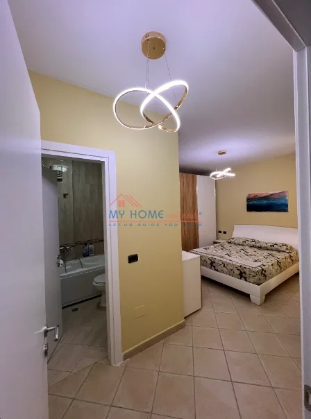 Tirane, jepet me qera apartament 2+1+Ballkon Kati 10, 113 m² 1.000 € (Rruga e Barrikadave)