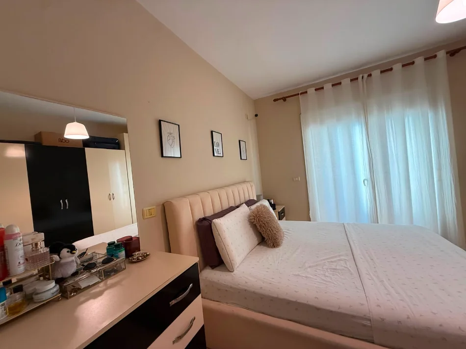 Tirane, jepet me qera apartament 1+1 Kati 7, 70 m² 650 € (MYSLYM SHYRI)