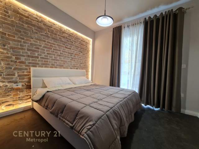 Tirane, jepet me qera apartament 1+1 Kati 4, 50 m² 550 Euro