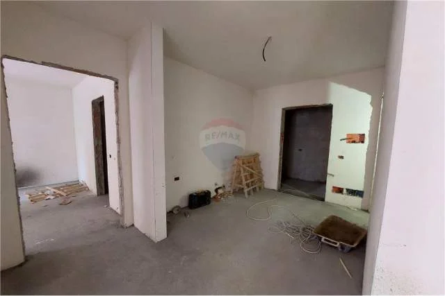 Tirane, shitet apartament 2+1 Kati 3, 111 m² 157.000 Euro (Bulevardi i ri)