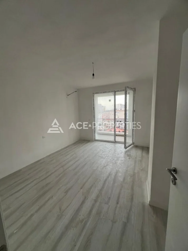 Durres, jepet me qera apartament 3+1 Kati 6, 105 m² 499 € (Ujsjellesi, Durres)
