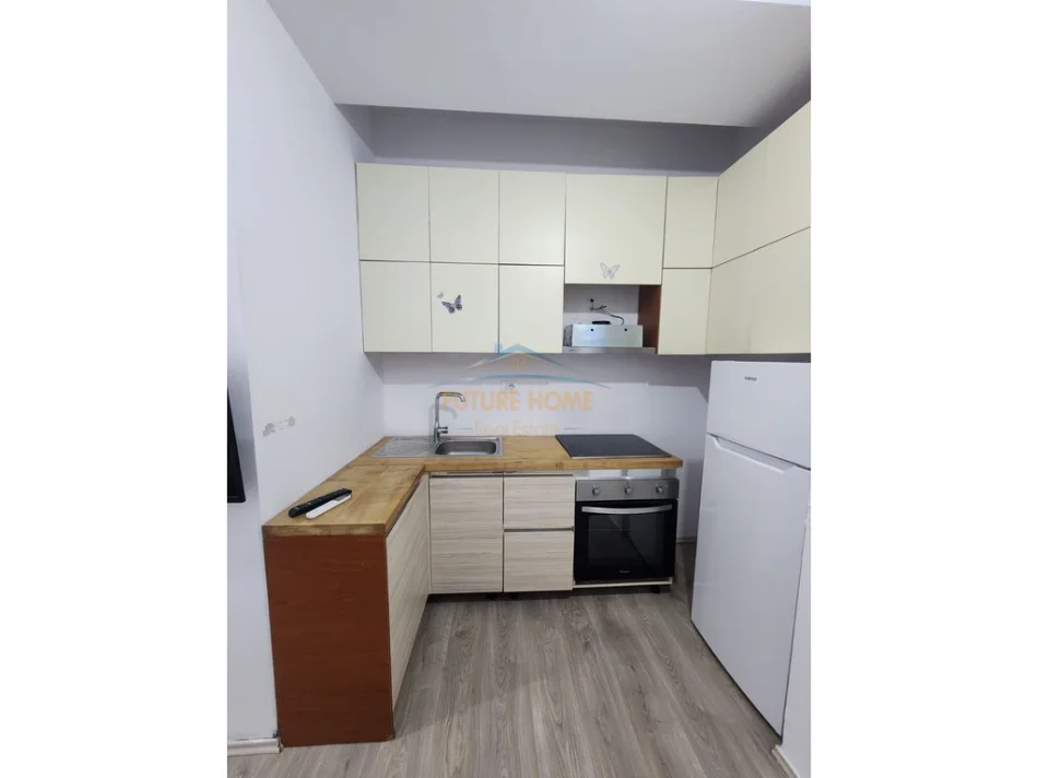 Tirane, shitet apartament 1+1 Kati 2, 43 m² 84.000 € (KOMPLEKSI MANGALEM , ALIDEMI)