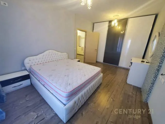 Tirane, jepet me qera apartament 2+1+A+BLK Kati 7, 106 m² 500 Euro (21 Dhjetori)