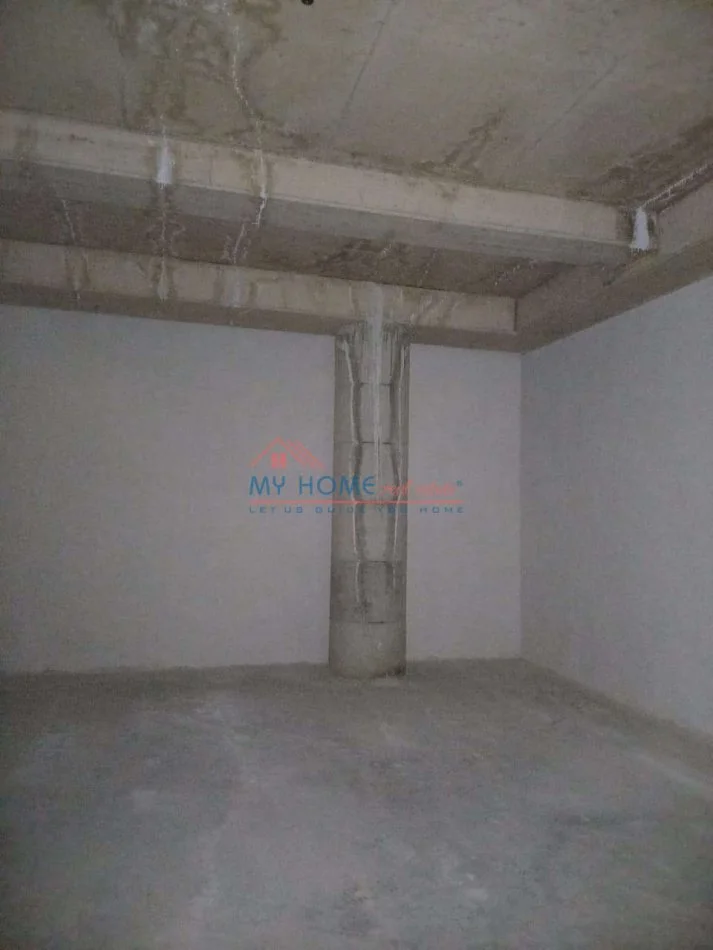 Tirane, jepet me qera magazine Kati -1, 157 m² 1.000 € (Bulevardi i Ri)