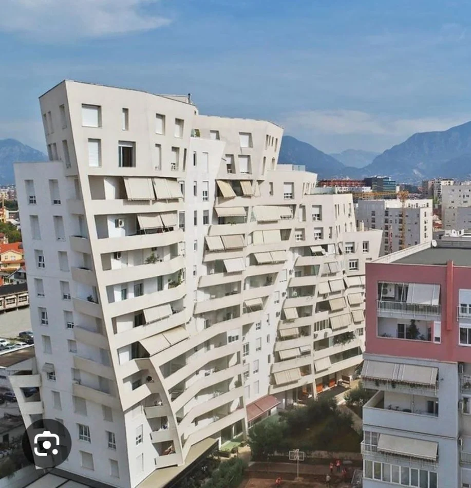 Tirane, shitet apartament 2+1 Kati 2, 