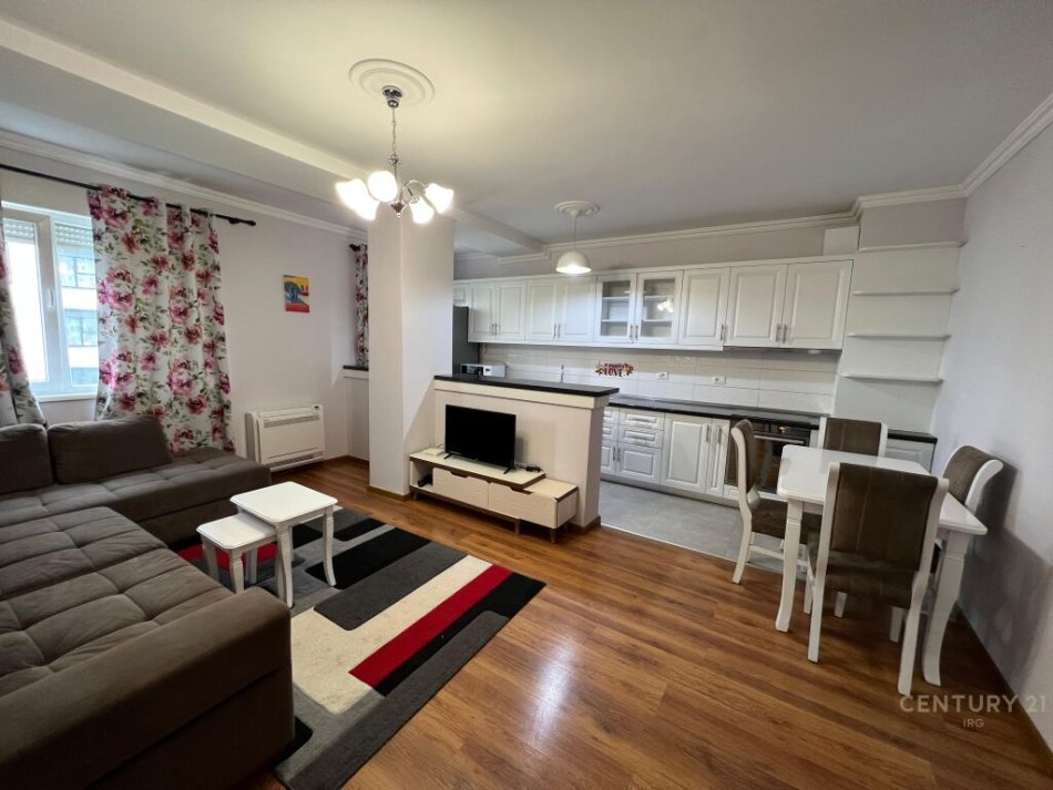 Tirane, jepet me qera apartament 2+1 Kati 2, 90 m² 650 € (Kompleksi Kontakt)