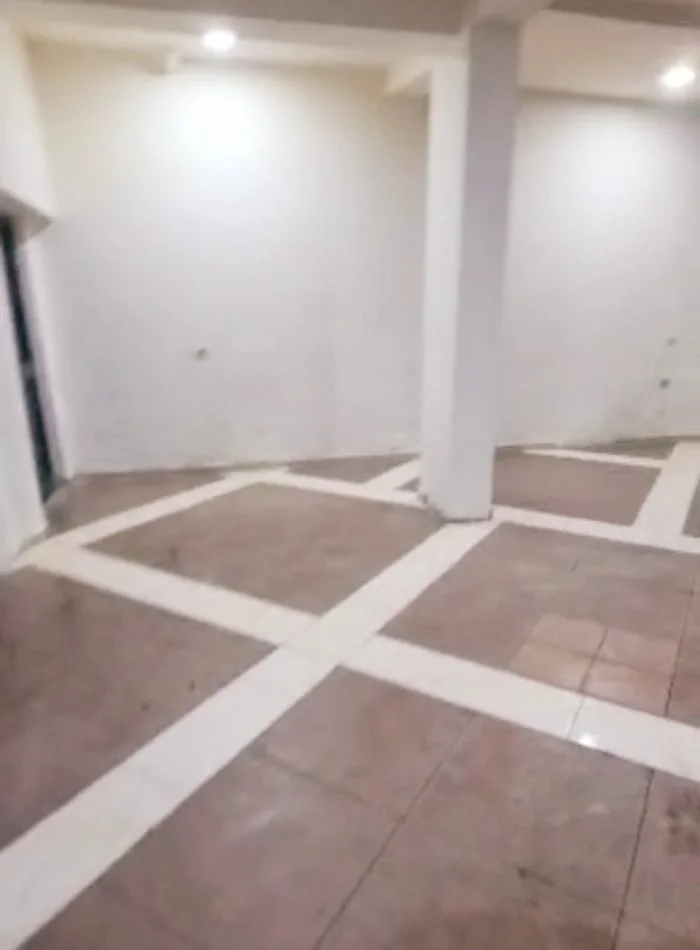 Tirane, jap me qera ambjent biznesi Kati 0, 50 m² 420 € (Myslym Shyri)