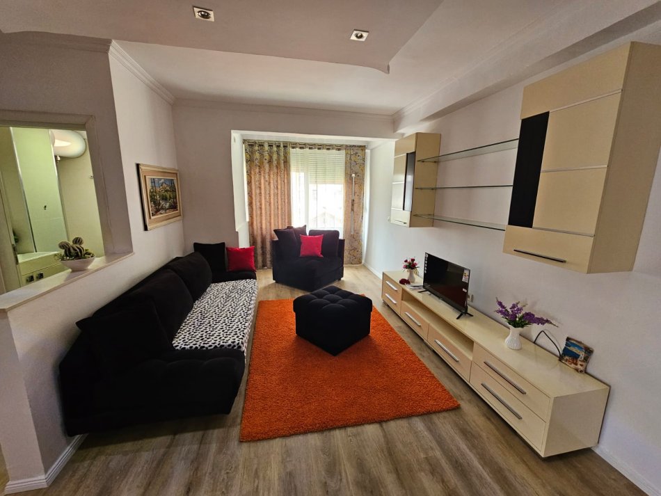 Tirane, shitet apartament 2+1+Ballkon Kati 3, 91 m² 120.000 € (Fresku)