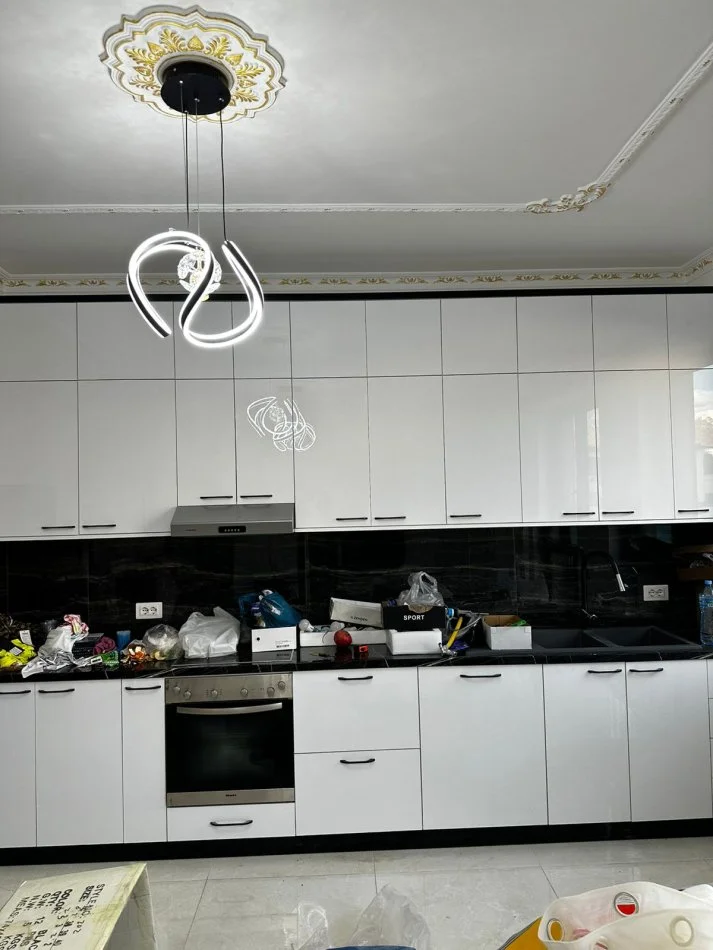 Tirane, jepet me qera apartament 2+1 Kati 2, 115 m² 900 € (MEDRESE)