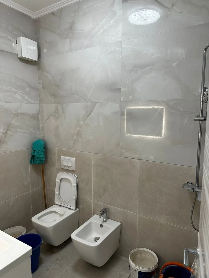 Tirane, jepet me qera apartament 2+1 Kati 2, 115 m² 900 € (MEDRESE)