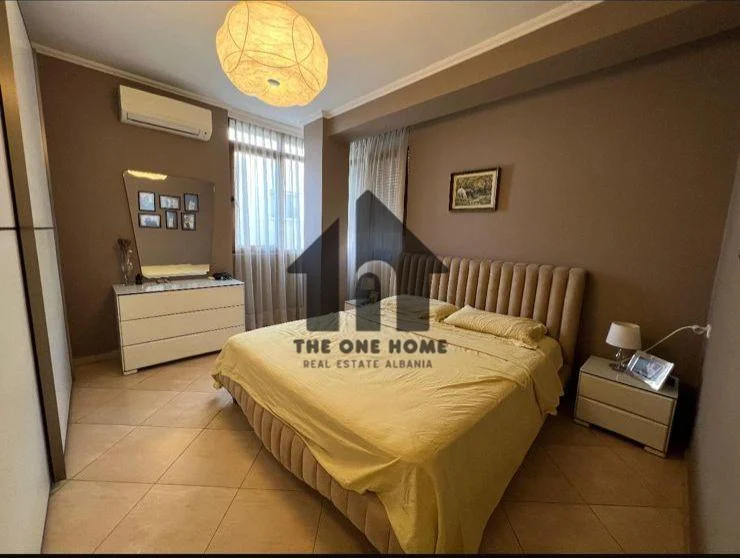 Tirane, jepet me qera apartament 2+1+Ballkon Kati 4, 100 m² 600 € (Kodra Diellit)