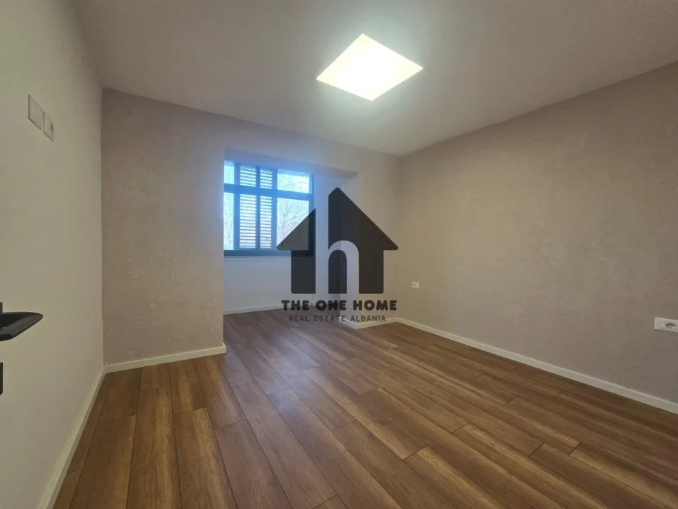 Tirane, shitet apartament 2+1+Ballkon Kati 2, 78 m² 149.000 € (Brryli)