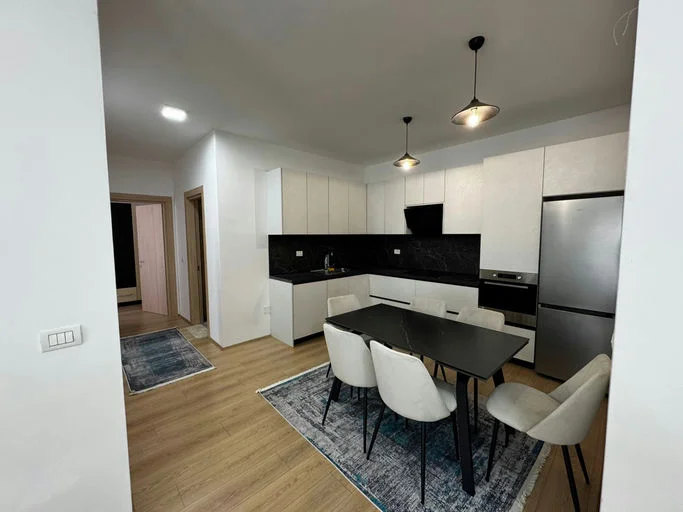 Tirane, jepet me qera apartament 2+1+Ballkon Kati 5, 100 m² 800 € (Rruga "Jordan Misja")