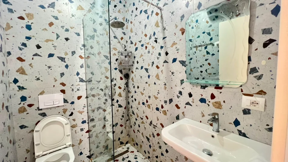 Me Qera: 1+1 📍Ali Demi (Kompleksi Mangalem) - Kt.5 - 40,000 Leke/Muaj - Sp.60m² || Akses i shpejte me nyjet kryesore te Tiranes