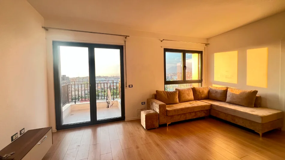 Me Qera : 1+1📍Bulevardi i Ri (Rr.Jordan Misja) - 55,000 Leke/Muaj - Sp.70m² - Kati.9 ||  Pallat i Ri V.2026 - Akses i menjehershem me Qendren🚀