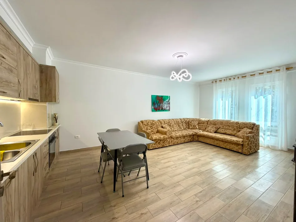 Me Qera: 1+1 &Ballkon📍Rr. e Dibres - QSUT || apt. Gjigand 72m2 (55,000 Leke/Muaj) Buze Rruge