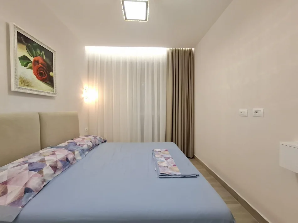 Me Qira : Ultra 1+1 ( 📍21 dhjetori - Mondial  ) Pallat 2026 - Hera e parë me qira 100% i ri🔥🔥  - 70.000 lekë ( interneti& administrimi ) Në çmim