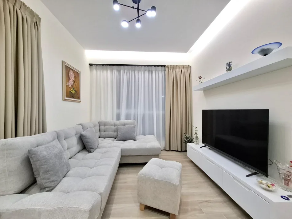 Me Qira : Ultra 1+1 ( 📍21 dhjetori - Mondial  ) Pallat 2026 - Hera e parë me qira 100% i ri🔥🔥  - 70.000 lekë ( interneti& administrimi ) Në çmim