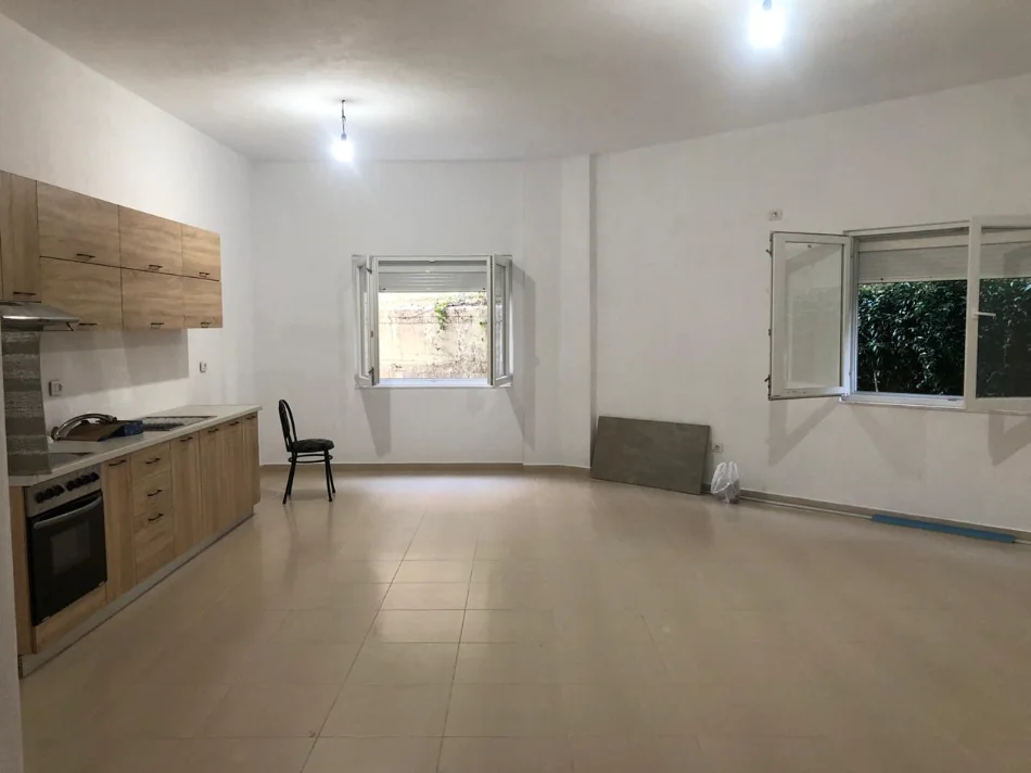 Me Qera: Apt. 2+1 📍Tek Liqeni i Thate - me Shume Hapesire | Pallat i Ri (43,000 Leke/Muaj) 🔥