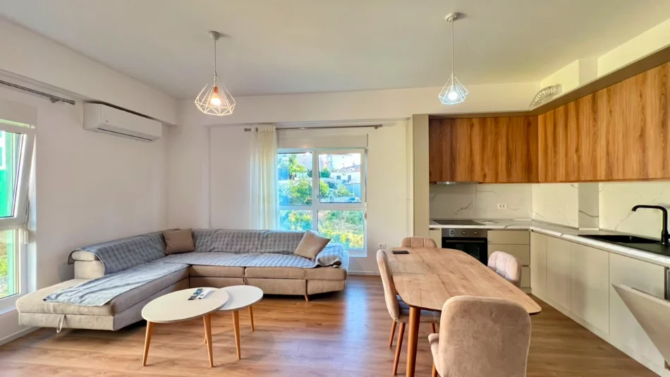 Me Qera: 2+1+2wc 📍Ali Demi (Rez.Kaimi) - Sp.110m² - Orientim:Jug🌞 - 470€/Muaj - Kt.4 ||  Rezidence e Re
