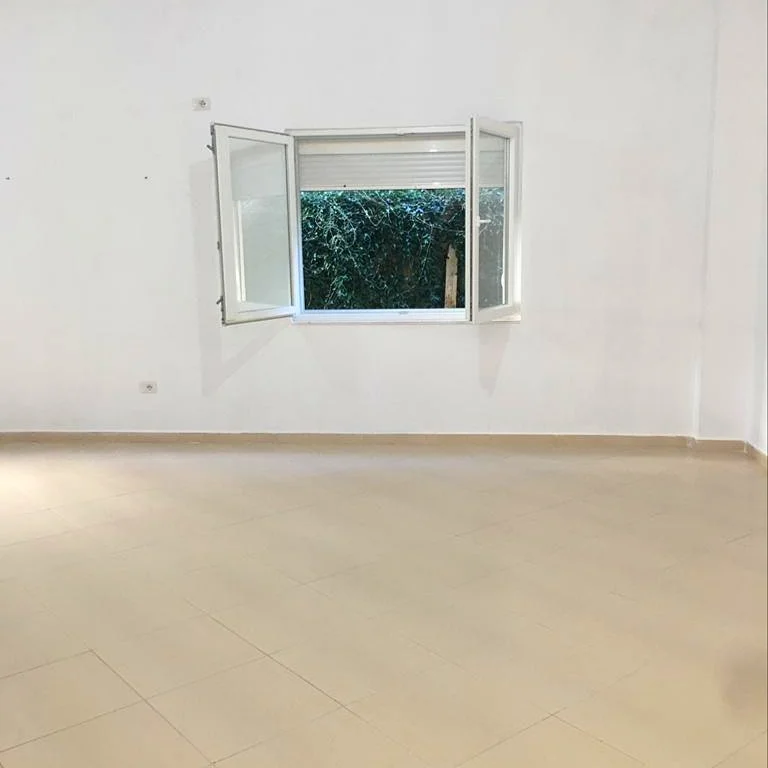 Me Qera: Apt. 2+1 📍Tek Liqeni i Thate - me Shume Hapesire | Pallat i Ri (43,000 Leke/Muaj) 🔥