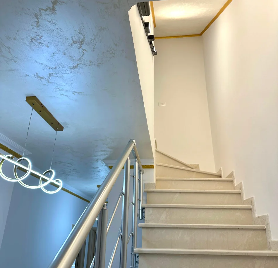 Me Qera: Duplex 3+1+3wc & 1P. Parkimi 📍Res. Kodra e Diellit 1 - Mobilim Modern | 1,500 Euro/Muaj