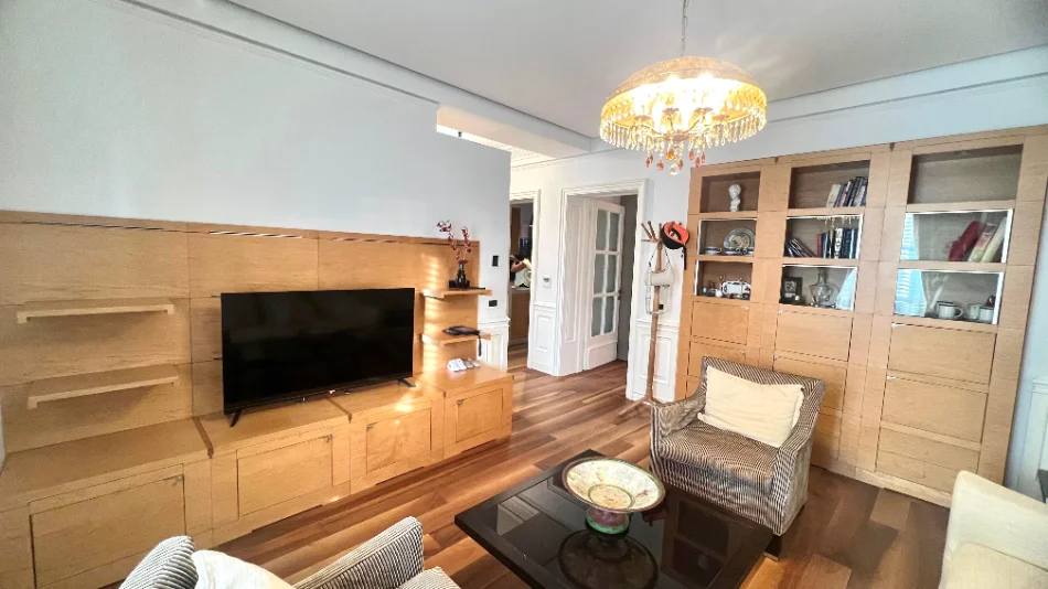 🏡 Jepet me Qera : 1+1 + Kuzhina Vec 📍Shkolla e Kuqe - Kt.2 - 600€/Muaj - S.75m²