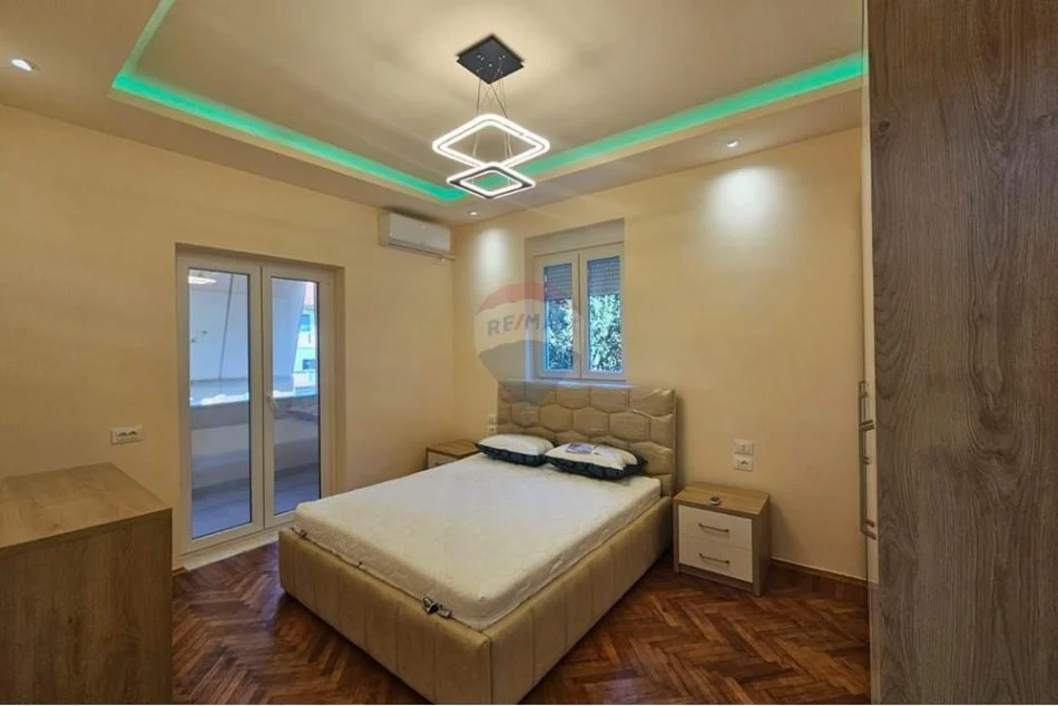 Tirane, jepet me qera apartament 1+1 Kati 3, 70 m² 600 € 