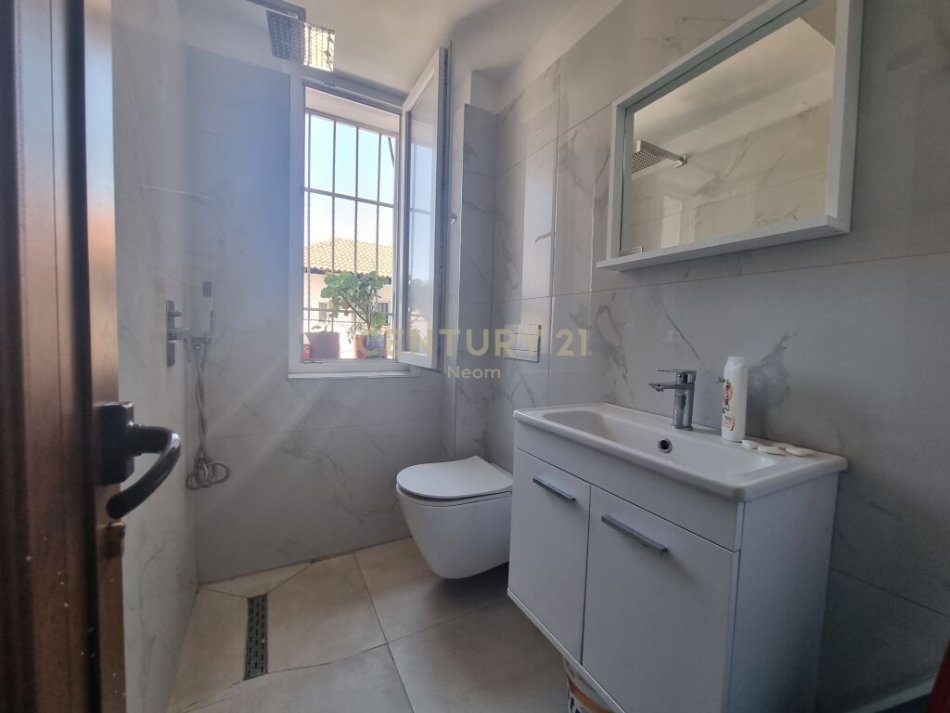 Tirane, jepet me qera apartament 1+1 Kati 2, 56 m² 450 € (Ferit Xajko Tirana, Albania)