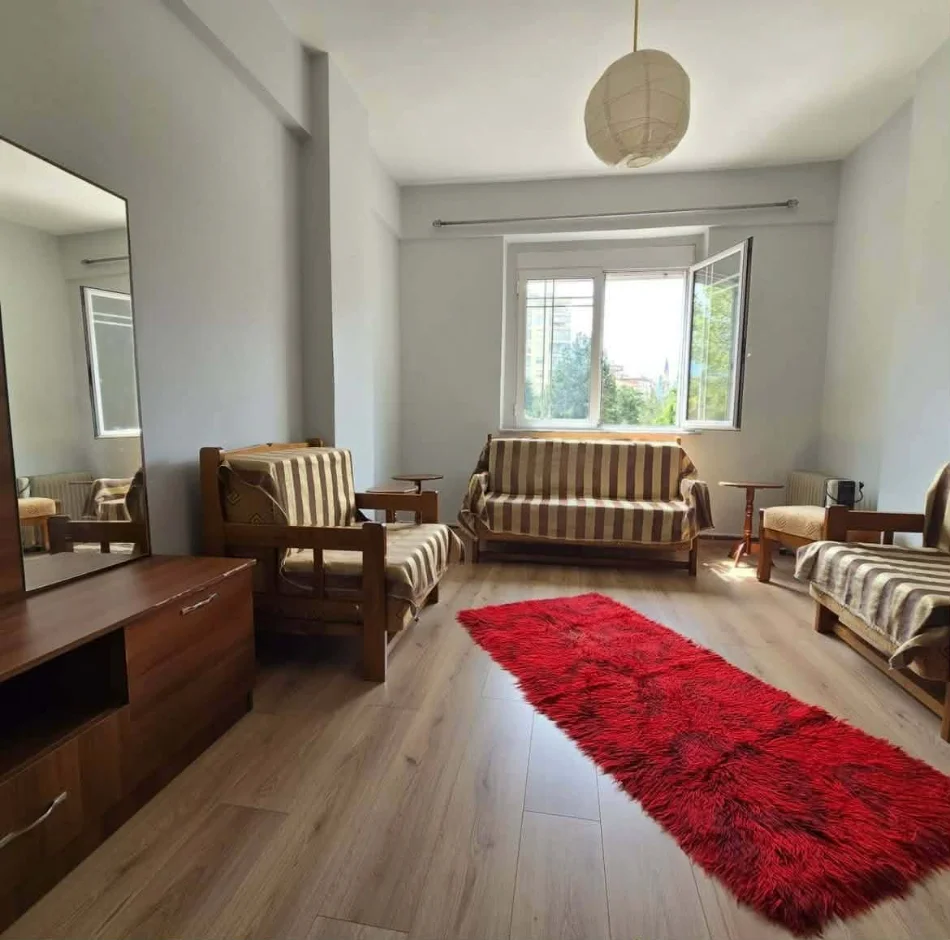 Korce, shitet apartament+verande | Penthouse 2+1+Ballkon Kati 1, 80 m² 150.000 € (Rrugica Ndre Mjeda)