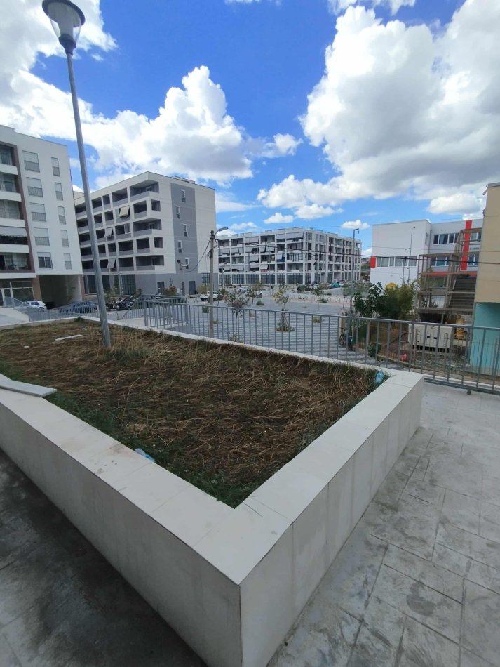 Tirane, jap me qera apartament 3+1+Ballkon Kati 3, 135 m² 450 € (Rruga 5 maji)