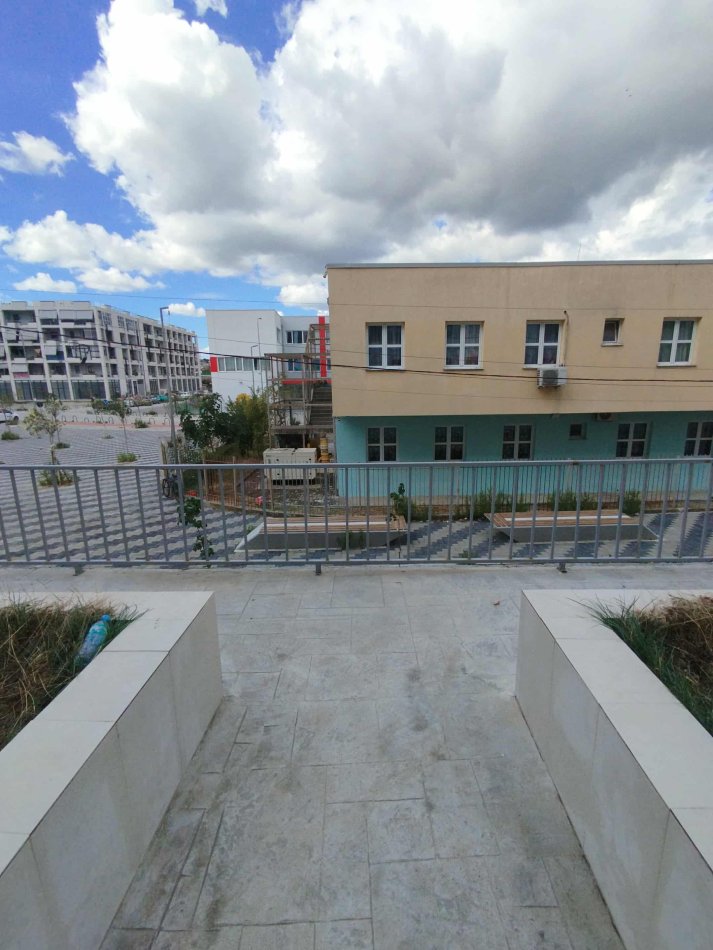Tirane, jap me qera apartament 3+1+Ballkon Kati 3, 135 m² 450 € (Rruga 5 maji)