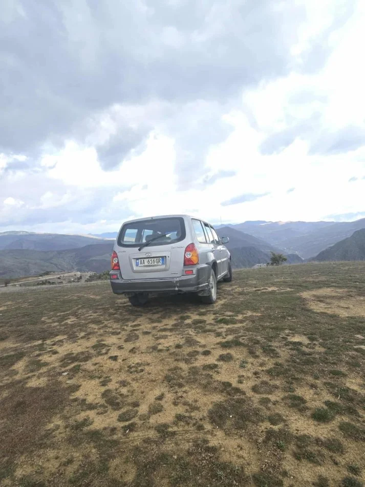 Korce, Shitet Xhip Hyundai Terracan Nafte, Manuale.