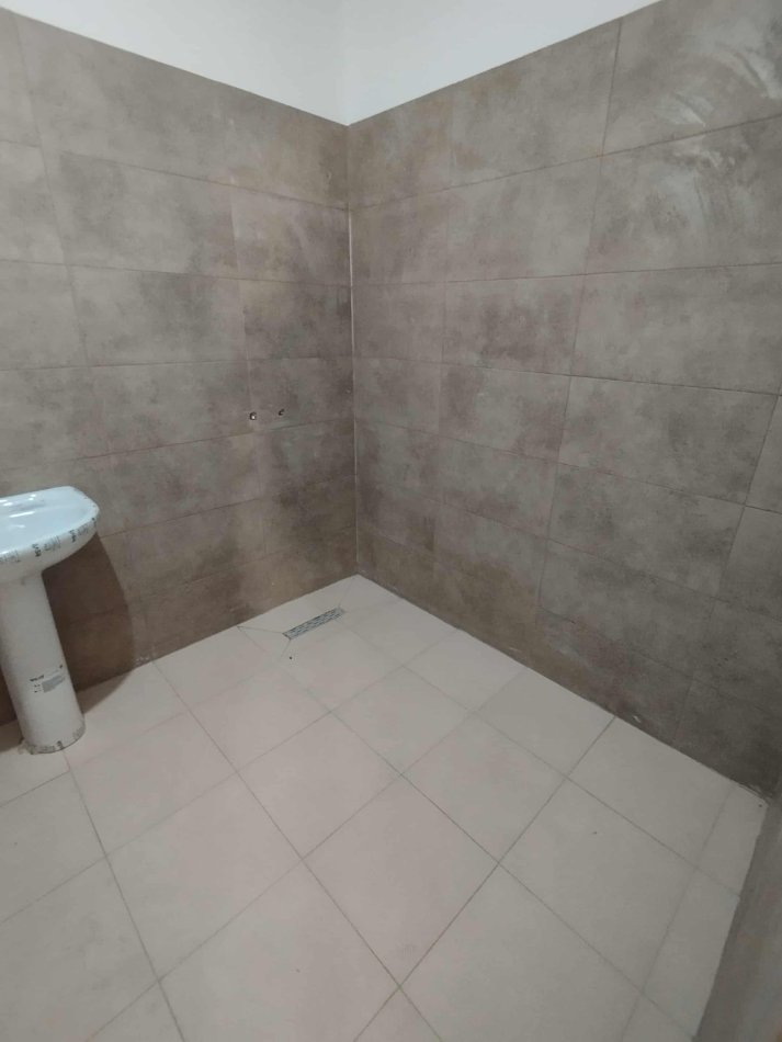 Tirane, jap me qera apartament 3+1+Ballkon Kati 3, 135 m² 450 € (Rruga 5 maji)