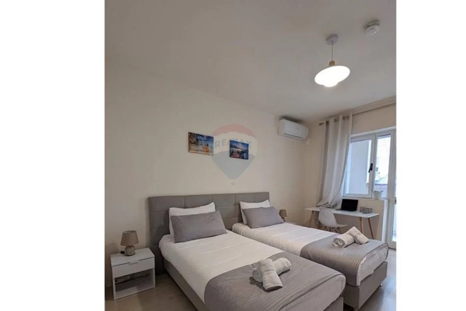 Tirane, jepet me qera apartament 1+1+Ballkon Kati 2, 48 m² 500 € (Bulevardi Zogu I)