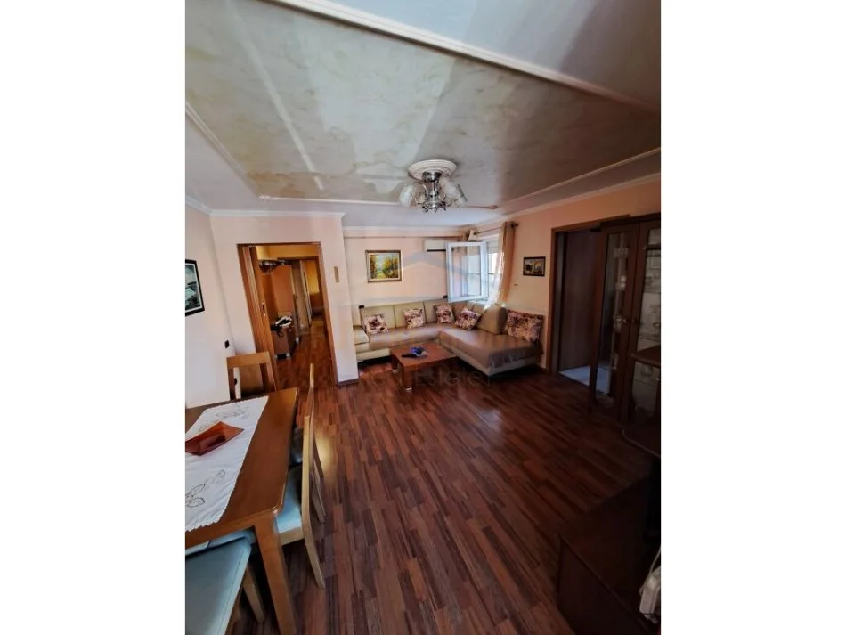 Tirane, shitet apartament 2+1+Ballkon Kati 2, 91 m² 160.000 € (Mine Peza)