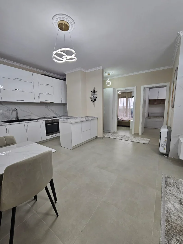 Tirane, jepet me qera apartament 2+1+Aneks+Ballkon Kati 1, 1 m² 500 €