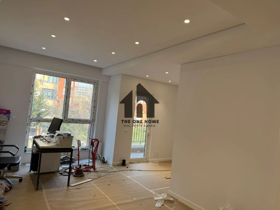 Tirane, shitet apartament 1+1+Ballkon Kati 2, 61 m² 194.000 € (21-Dhjetori)