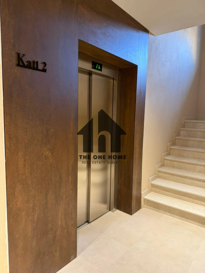 Tirane, shitet apartament 1+1+Ballkon Kati 2, 61 m² 194.000 € (21-Dhjetori)