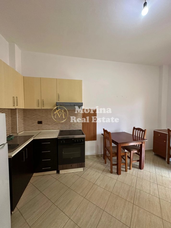 Tirane, jepet me qera apartament 1+1 Kati 4, 60 m² 350 € (Rruga 5 Maji)