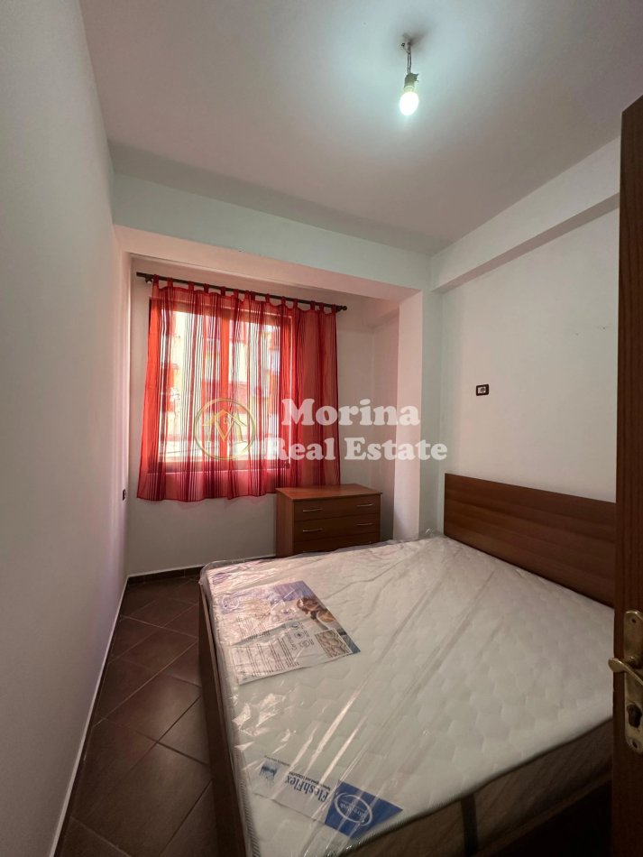 Tirane, jepet me qera apartament 1+1+Ballkon Kati 3, 60 m² 350 € (Rruga 5 Maji)