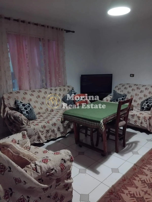 Tirane, jepet me qera shtepi 1+1 Kati 1, 50 m² 300 € (Rruga Jordan Misja)