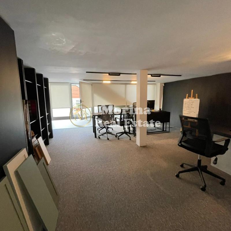 Tirane, jepet me qera ambjent biznesi Kati 1, 80 m² 600 € (Deliorgji)