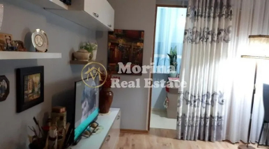 Tirane, jepet me qera 2+1 Kati 5, 60 m² 600 € (Rruga Kosovareve)