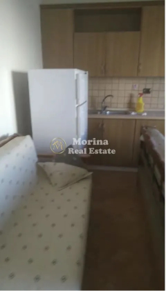 Tirane, jepet me qera apartament 1+1 Kati 3, 70 m² 450 € (Rruga Ali Visha)