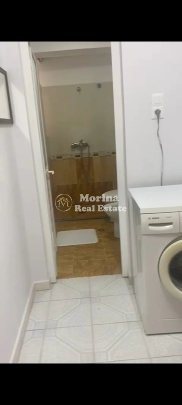 Tirane, jepet me qera apartament 1+1 Kati 4, 68 m² 550 € (Blloku)