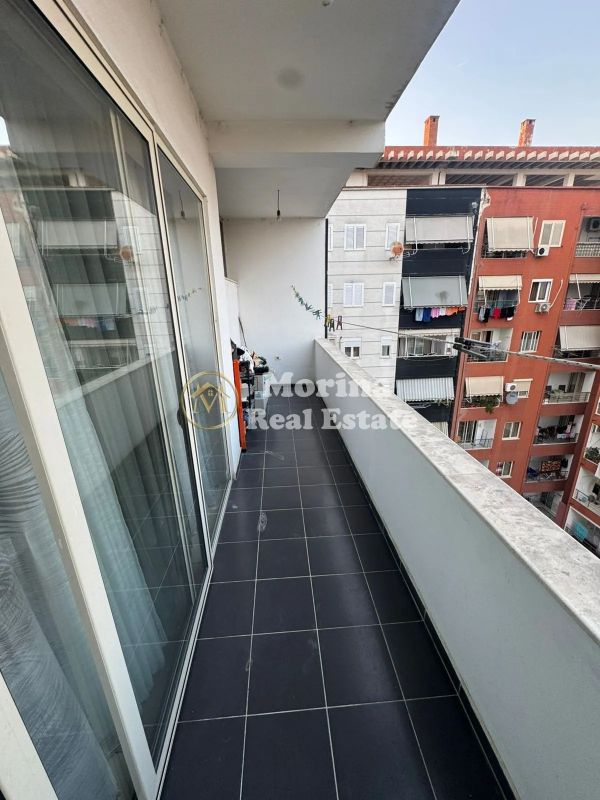 Tirane, jepet me qera apartament 2+1 Kati 7, 115 m² 450 € (Yzberisht)