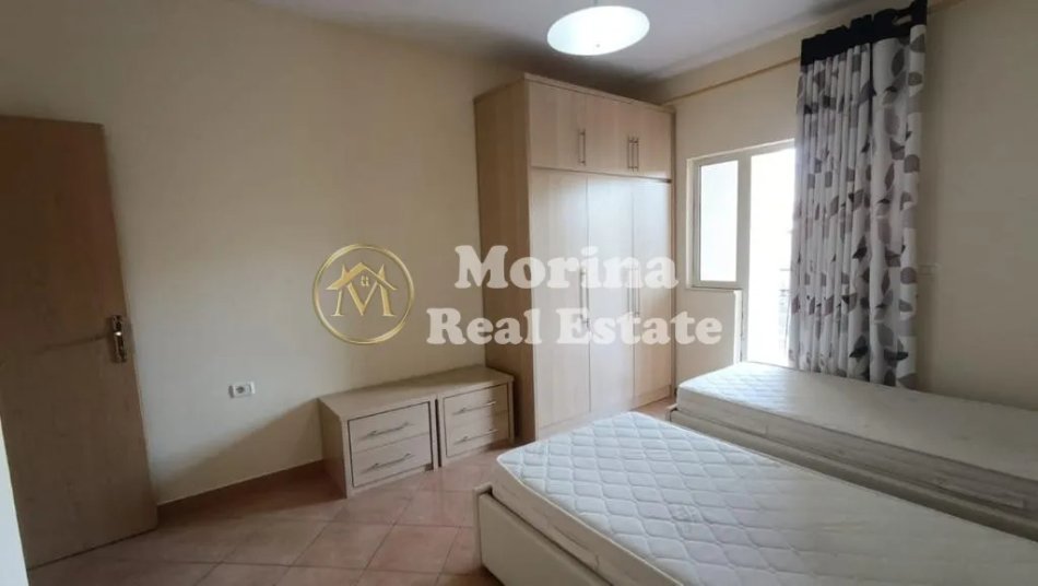 Tirane, jap me qera apartament 1+1 Kati 3, 70 m² 400 € (Rruga Bardhyl-Kryqezimi i Cajupit)